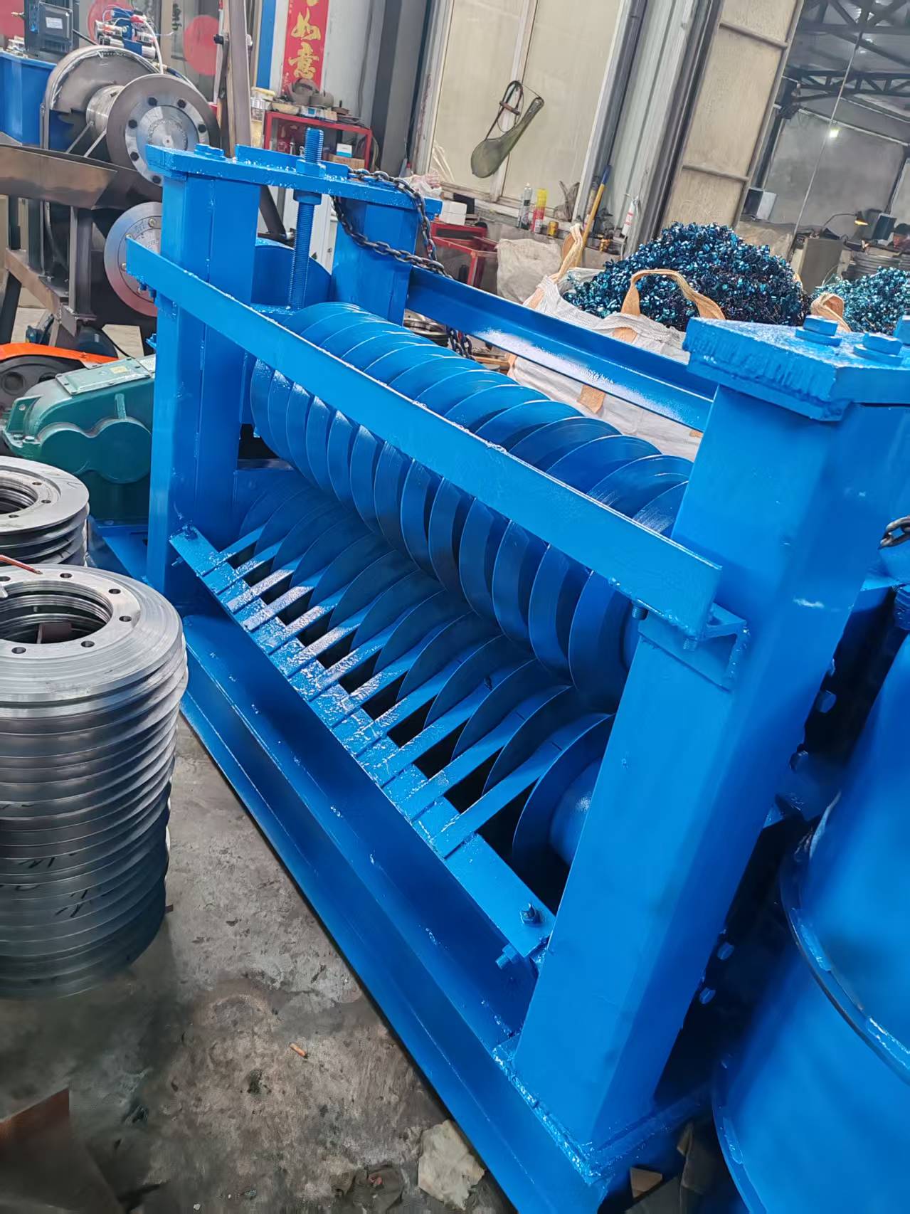Xinzhe Metal uvádí na trh vysoce přesný stroj na řezání kovů pro globální průmyslové klienty